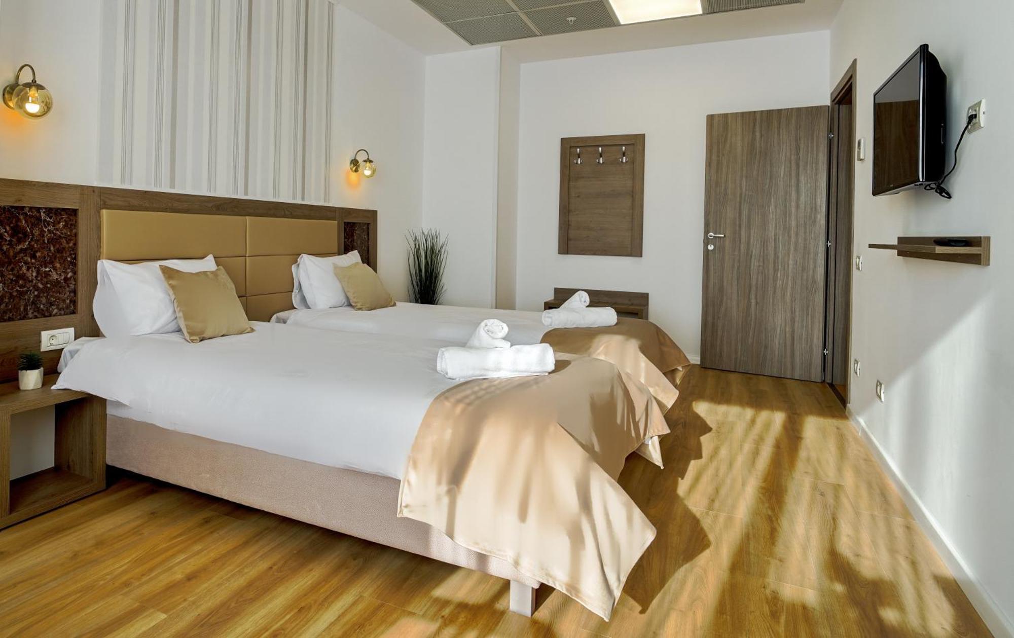 Sir Fundeni Hotel
