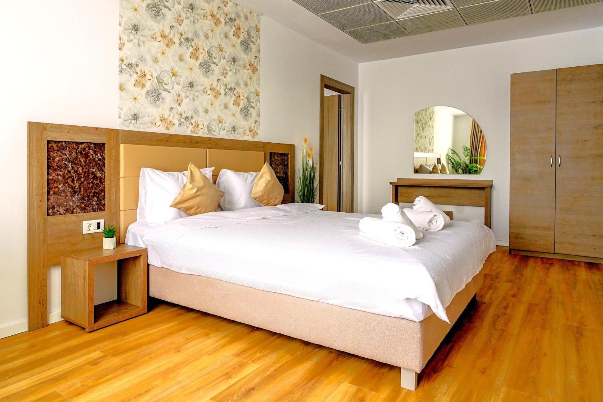 Sir Fundeni Hotel